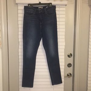 Levi’s 311 Shaping Skinny Sz 32